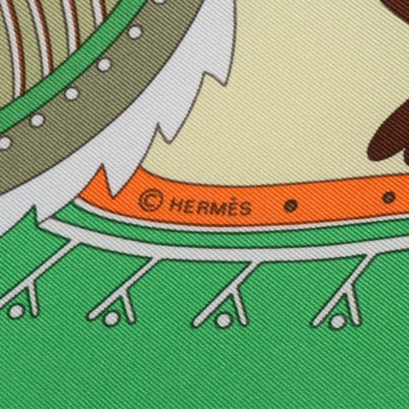 HERMES  Silk La Vie Du Grand Nord Scarf 90 - Picture 5 of 6